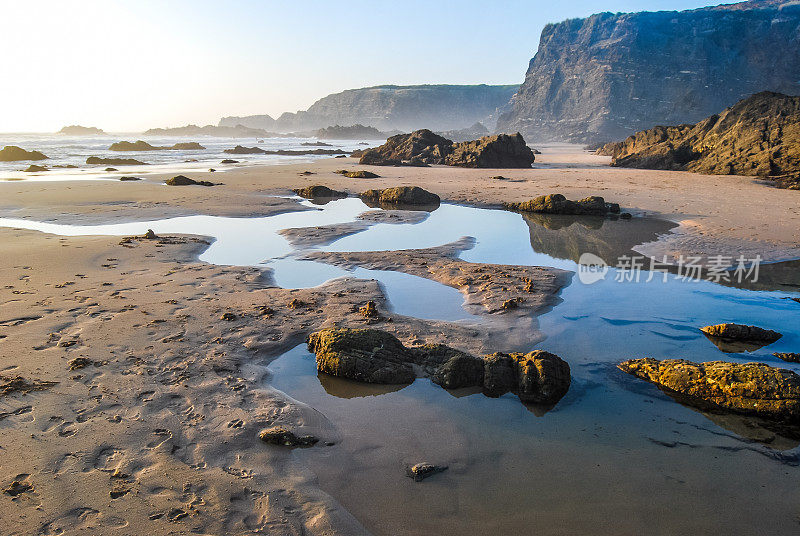 Nossa Senhora do Mar海滩，一个美丽的地点在Vicentino海岸，Zambujeira do Mar